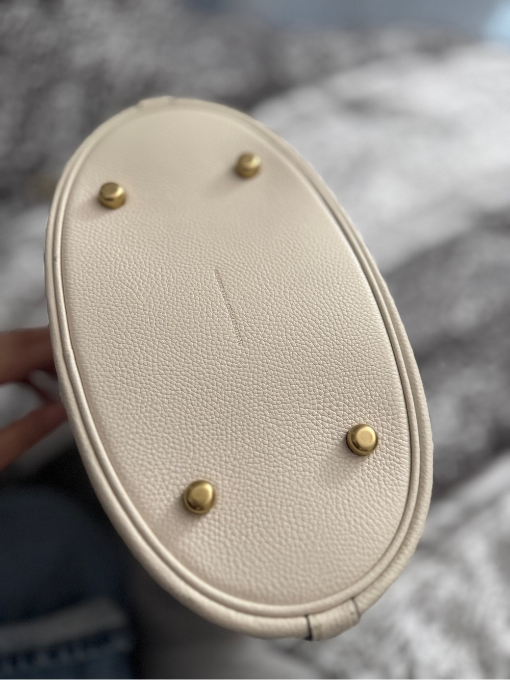 Coach Willow Bucket Bag Chalk White Leather Turnlock Crossbody Like New - Picture 6 of 9